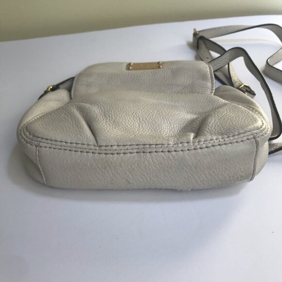 Michael Kors Pebble Leather Small Crossbody Shoulder Bag Mini Handbag White Gold - Picture 12 of 16